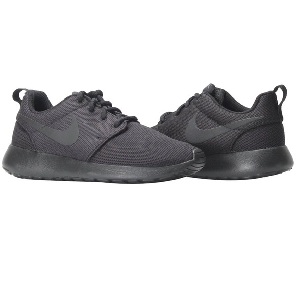 Nike Roshe One Women's Shoe Nike Roshe One Women's Shoe